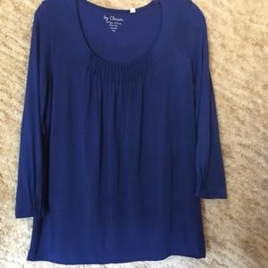 CHICOS BEAUTIFUL BLUE SHIRRED NECK AND SLEEVES TOP